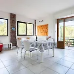 Oriente Apartment *